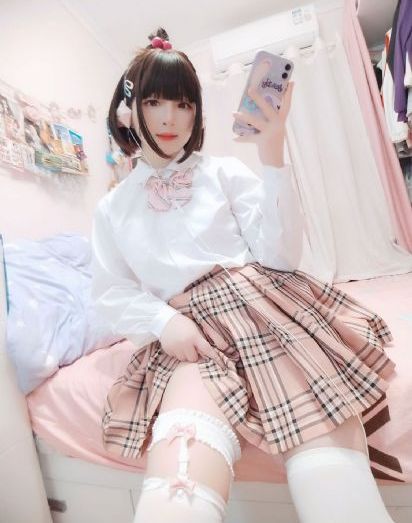 女王踩踏脚奴免费区域视频_HD免费观看超清