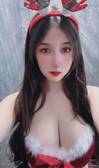 情侣奴伺候女王_超清免费观看