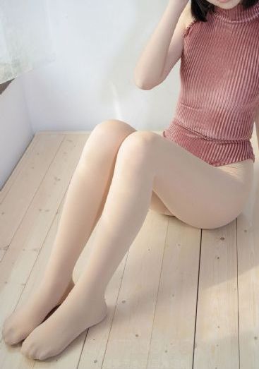 在丈面前被多人侵犯_1080P完整版观看