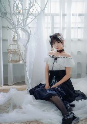 受辱教师娇妻呻吟交换电影_BD国语高清完整版